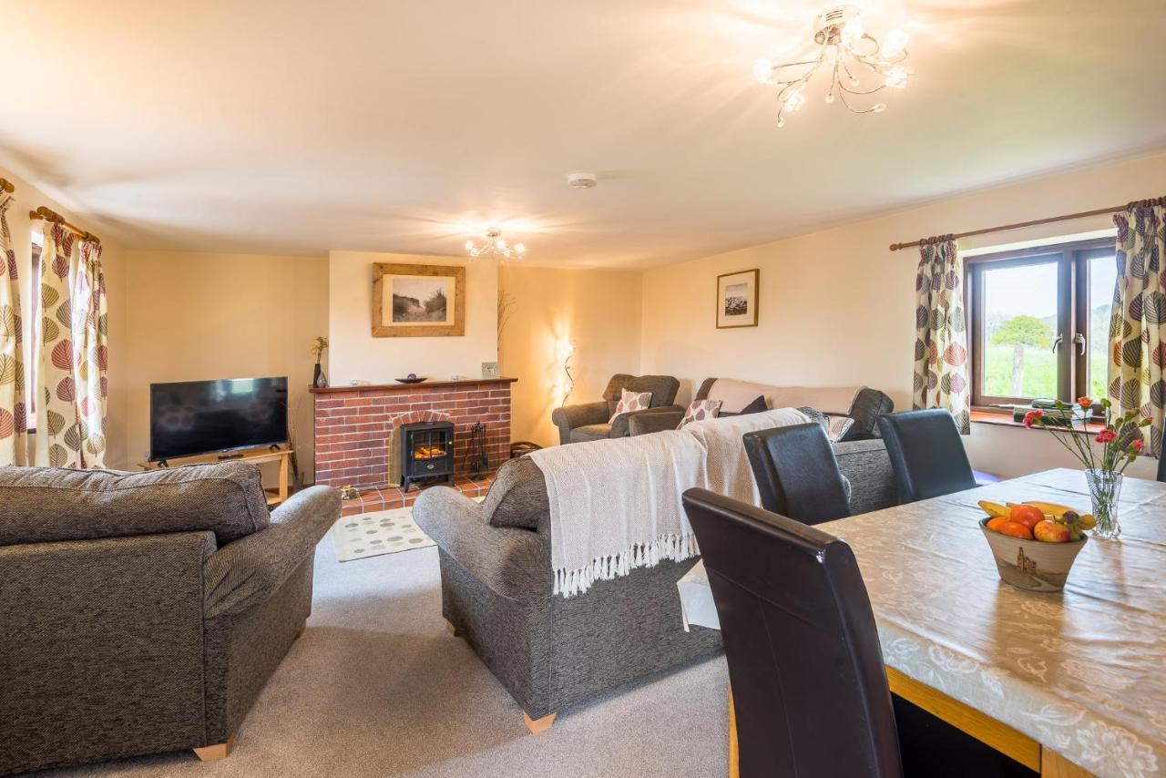 Well Farm Cottages North Tamerton Bagian luar foto