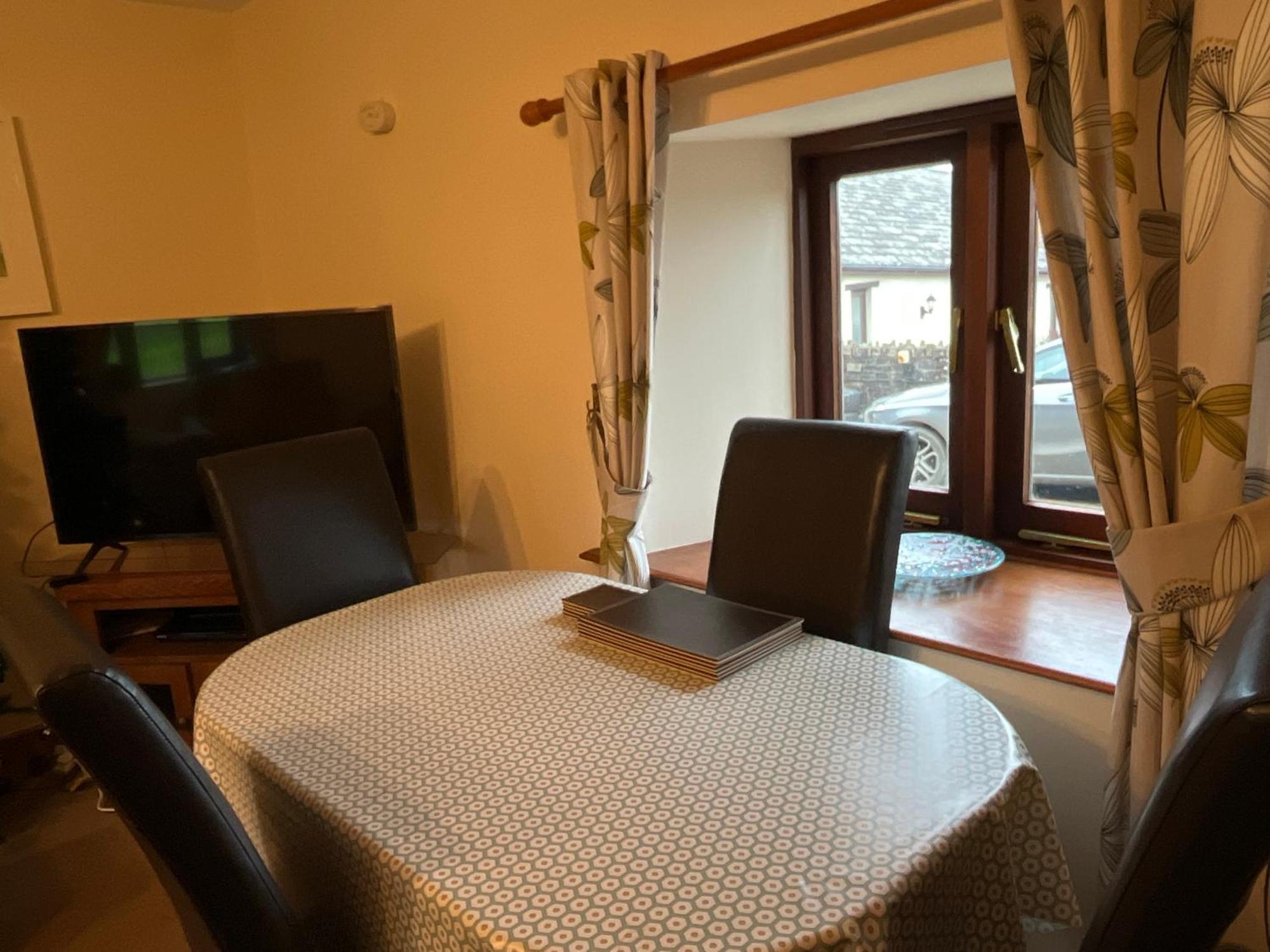Well Farm Cottages North Tamerton Bagian luar foto