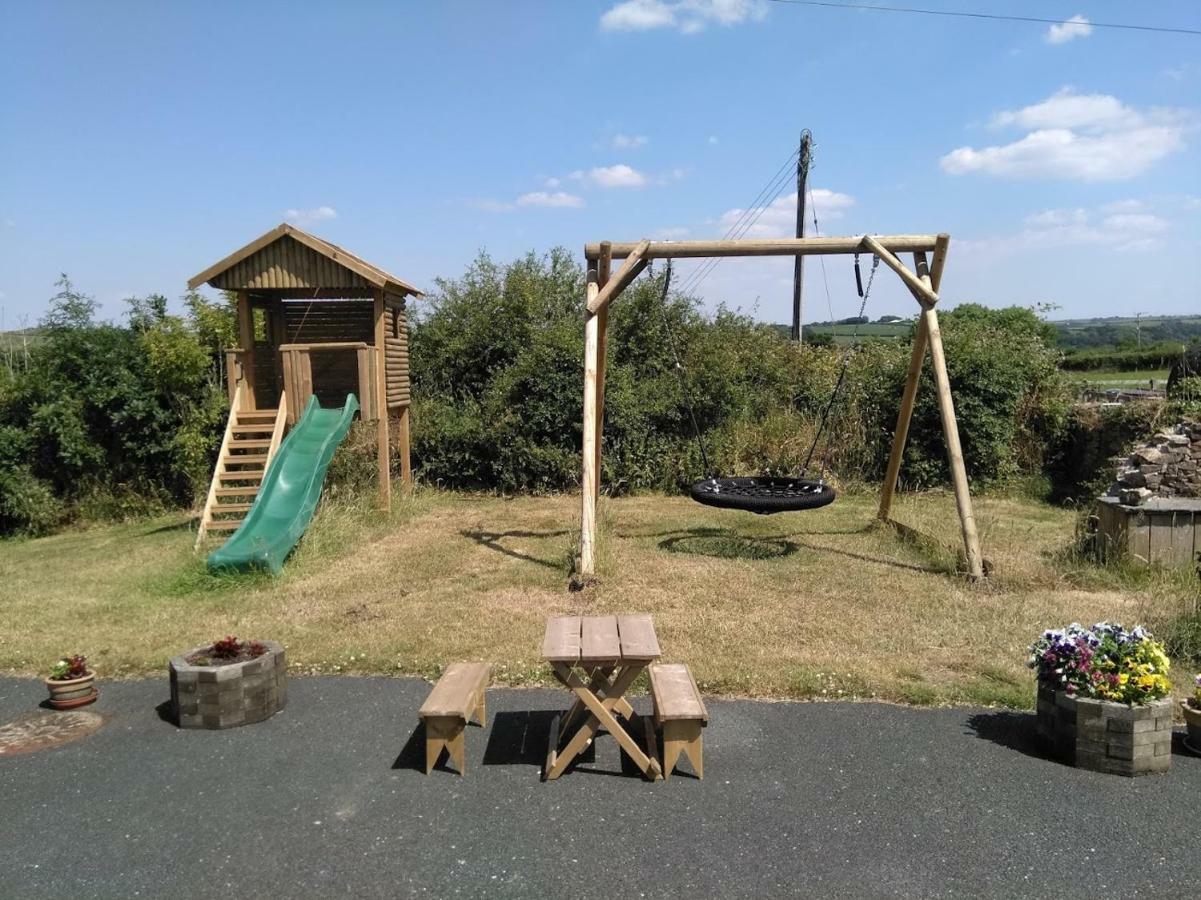 Well Farm Cottages North Tamerton Bagian luar foto